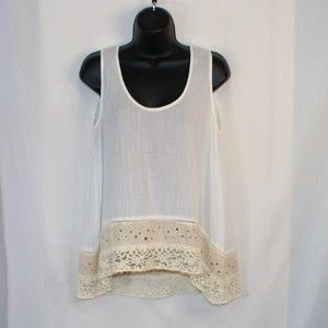 Love Sam Woman's white boho tank top with lace detailed bottom hem